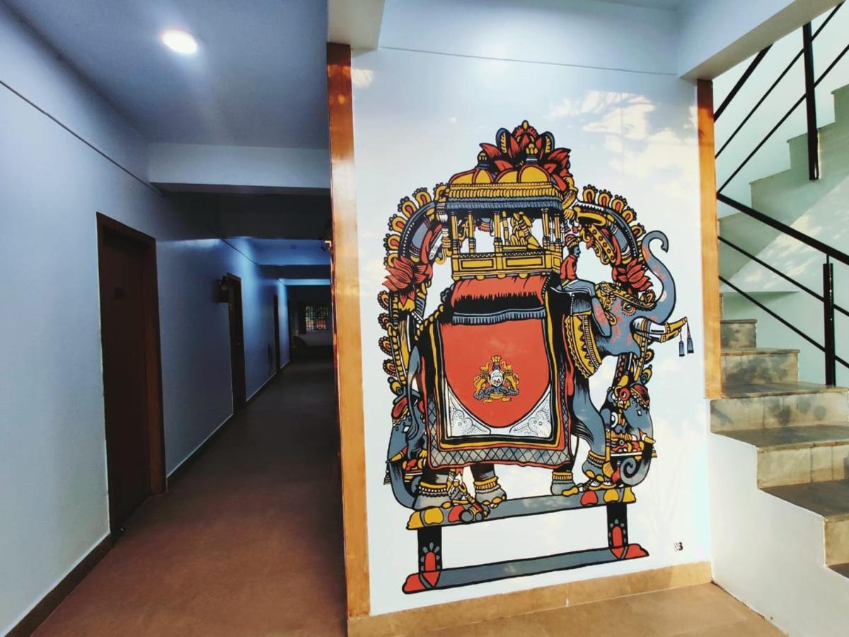 Raccoon Rooms Mysore Buitenkant foto